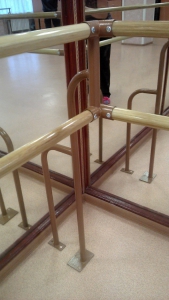 Кронштейн напольный угловой (двухрядный) - fgospostavki.ru - Нижневартовск